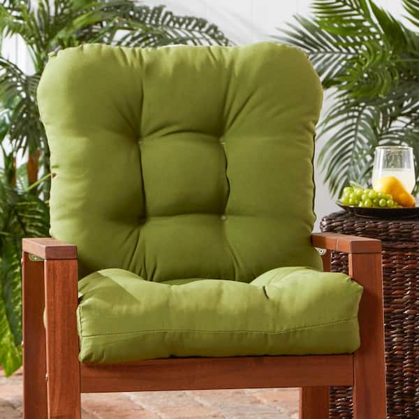 https://images.thdstatic.com/productImages/5d988f59-f41f-48ac-919d-d7a61f57e7e5/svn/greendale-home-fashions-outdoor-dining-chair-cushions-oc5815-huntergreen-e1_600.jpg