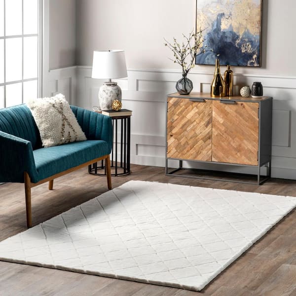 Amy Machine Washable White 5 ft. x 8 ft. Solid Area Rug