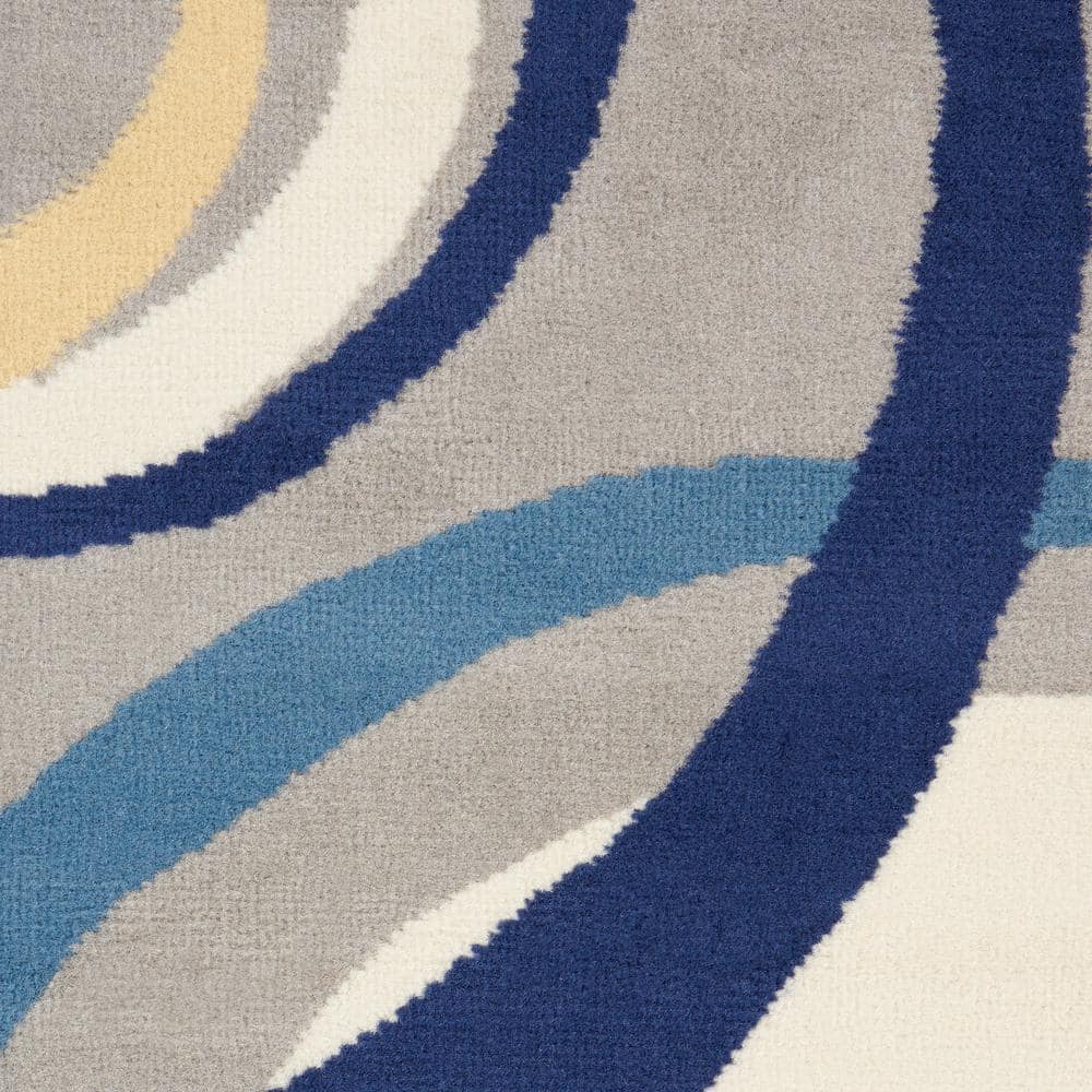 Luxurious Grey Geometric 5' x 7' Synthetic Easy-Care Area Rug