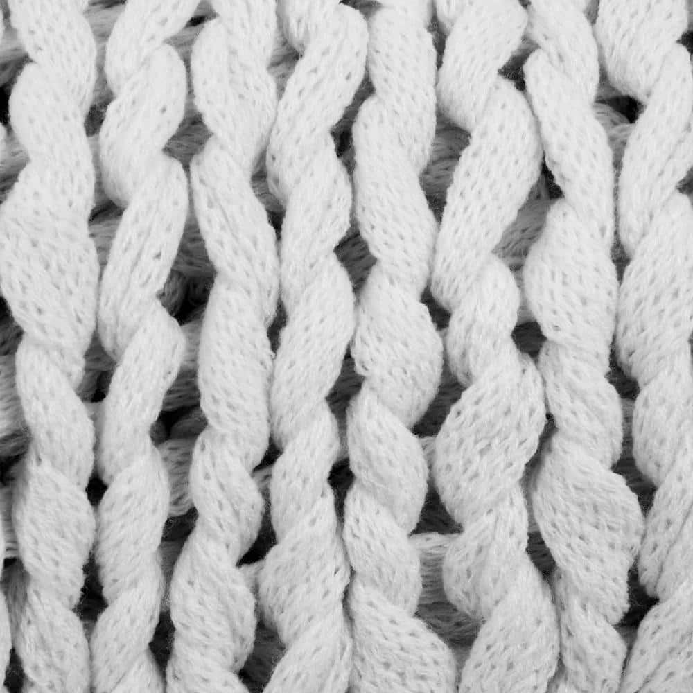 Luxurious Light Gray Chunky Knit Acrylic Throw Blanket