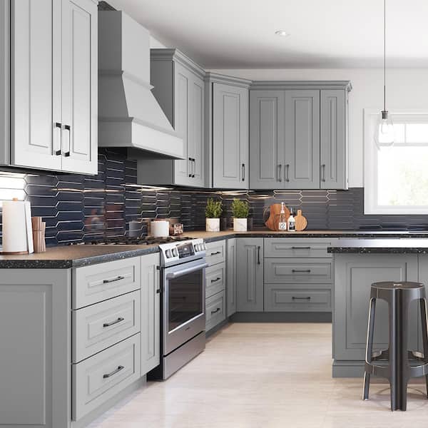 Grayson Pearl Gray Painted Plywood Shaker Assembled Drawer Base Kitchen Cabinet Soft Close 24 in W x 21 in D x 34.5 in H