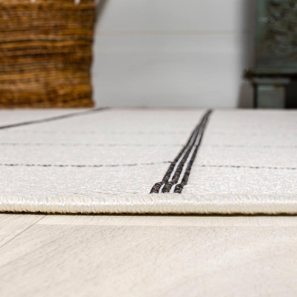 Mid-Century Modern Geometric Black and Cream 3' x 5' Indoor/Outdoor Rug