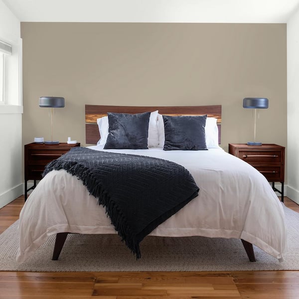 Glidden Premium 1 qt. PPG1024-5 Stonehenge Greige Flat Interior