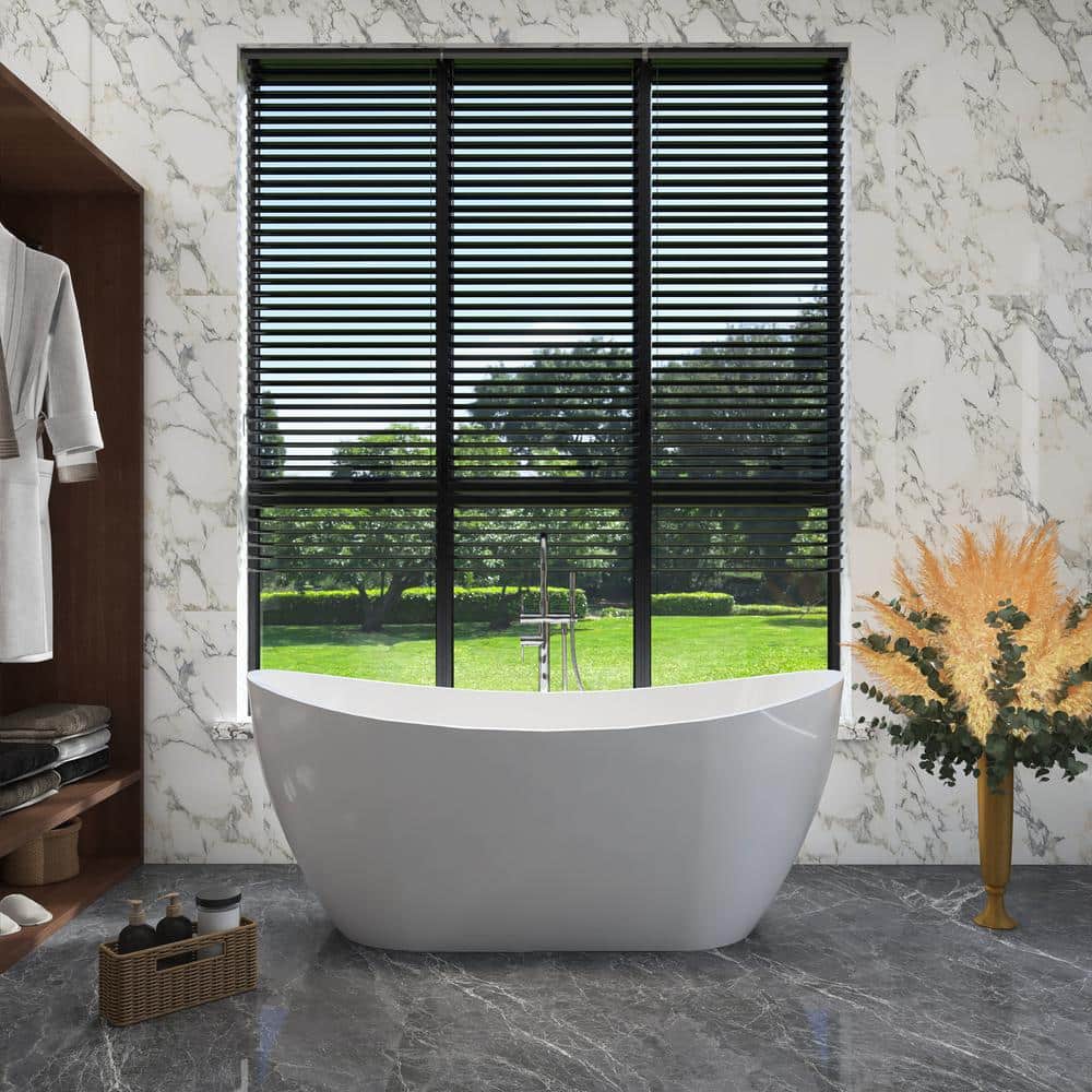 67 in. x 28 in. Soaking Bathtub with Center Drain in Glossy White