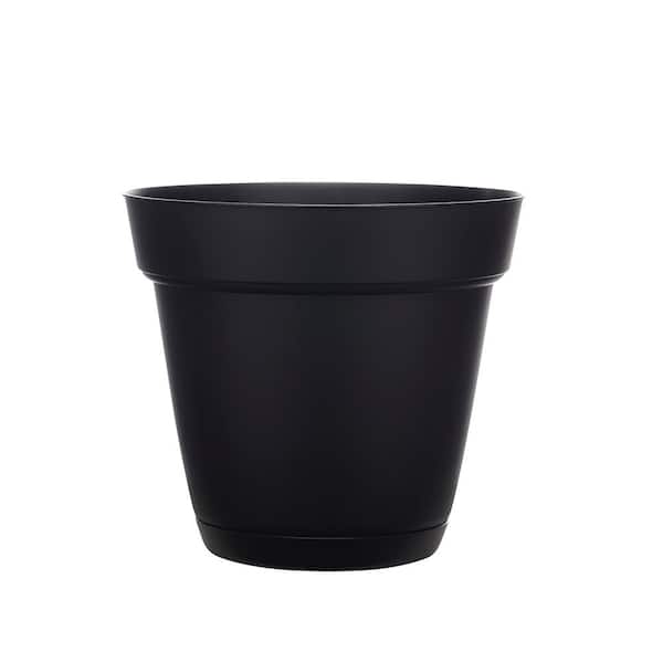 Southern Patio Graff Small 7.95 in. x 7.08 in. Black Resin Indoor/Outdoor Planter with Saucer