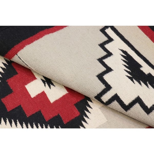 Tuscany Silver/Black 2.08 ft. x 10 ft. Geomatric Area Rug