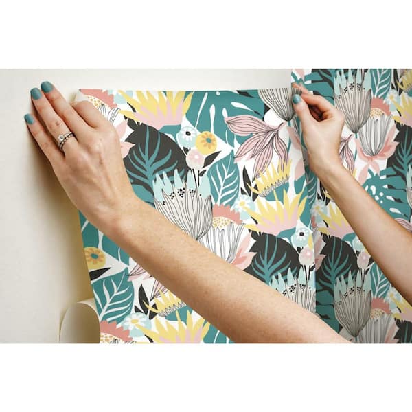 RoomMates Retro Tropical Leaves Peel and Stick Wallpaper (Covers 