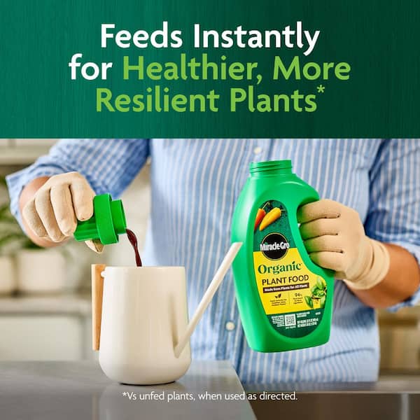 Miracle-Gro - Organic Plant Food 32 Oz., All Purpose, Feeds Instantly, Use with Container Plants and In Gardens, 1.4 - 0.5 - 1