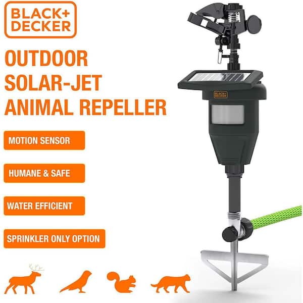 Black & Decker Outdoor Solar Powered Motion Activated Animal Deterrent  Sprinkler BDXPC803