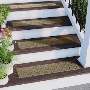 Waterhog Argyle Camel 8.5 in. x 30 in. PET Polyester Indoor Outdoor Stair Tread Cover (Set of 4)