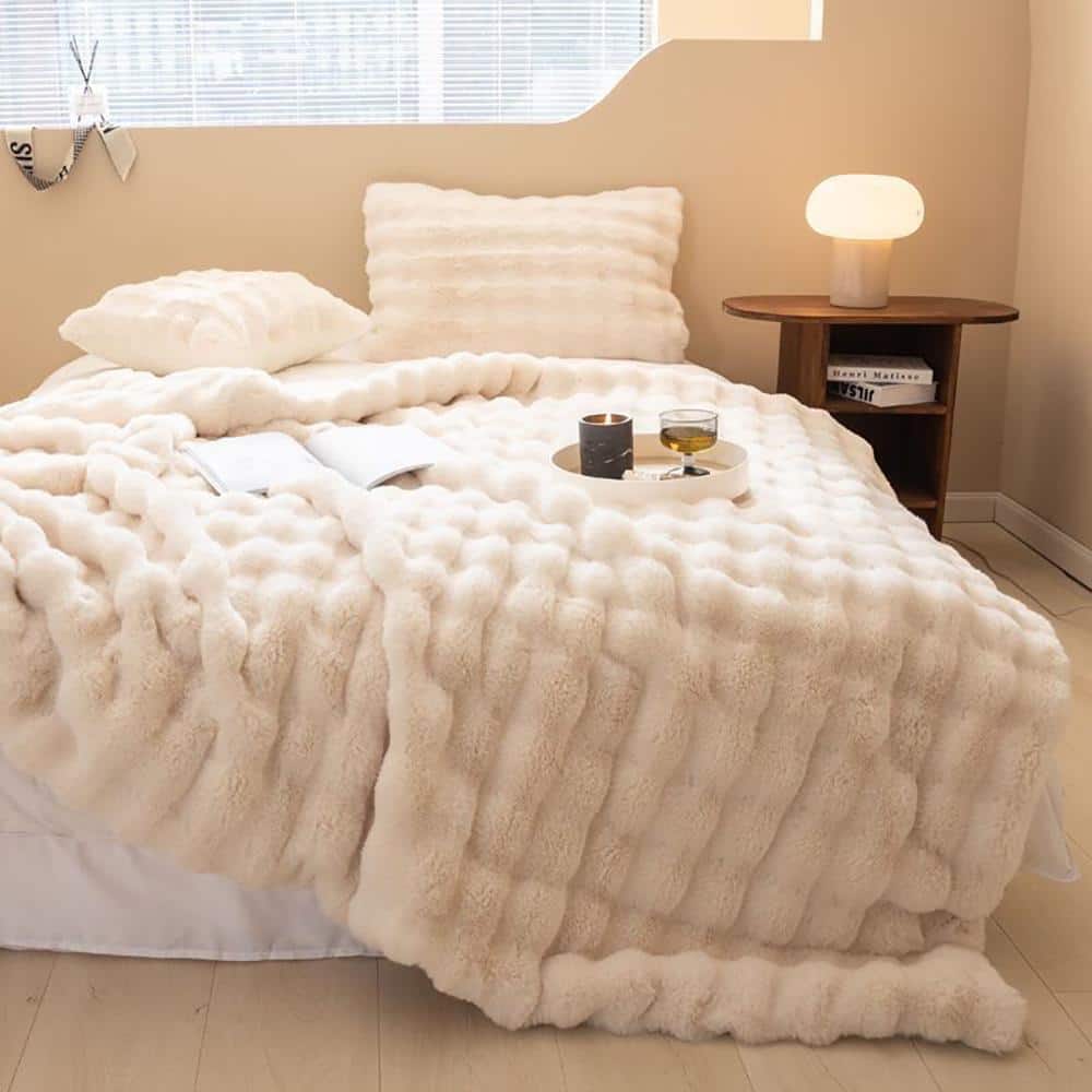 Goolela LATB Plush Cozy Cream Faux Fur Throw Blanket 60 x 80 in