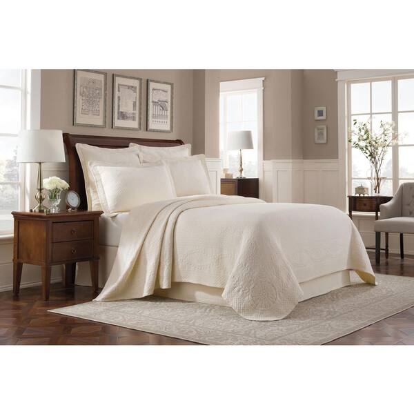 Royal Heritage Home Williamsburg Abby Ivory Solid Queen Coverlet