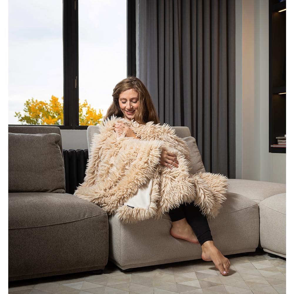 Luxe Tibetan Fleece 50" x 60" Faux Fur Throw Blanket
