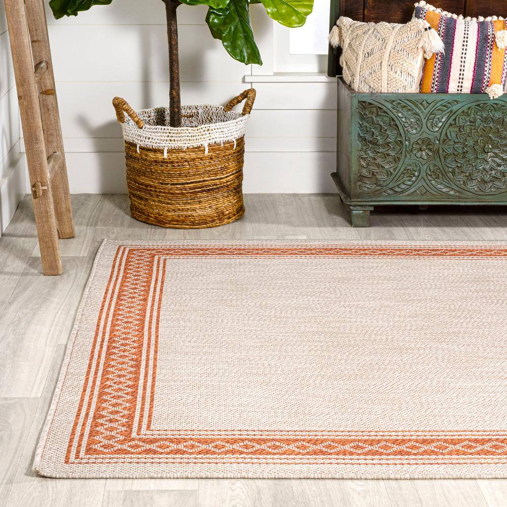 Modern Cream/Orange Geometric Indoor/Outdoor Synthetic Rug - 3' x 5'