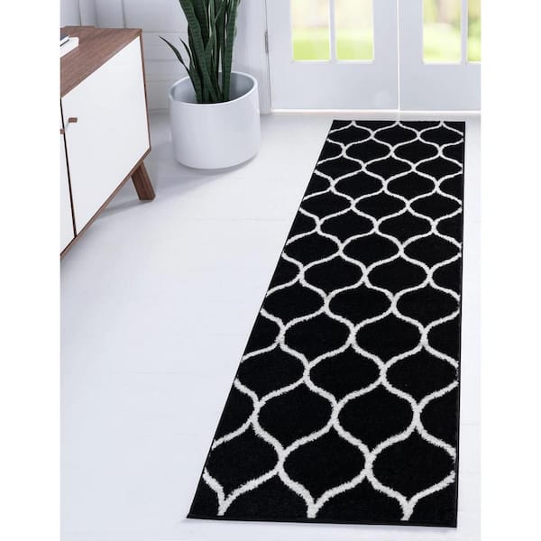 Trellis Frieze Rounded Black 2 ft. x 6 ft. Area Rug