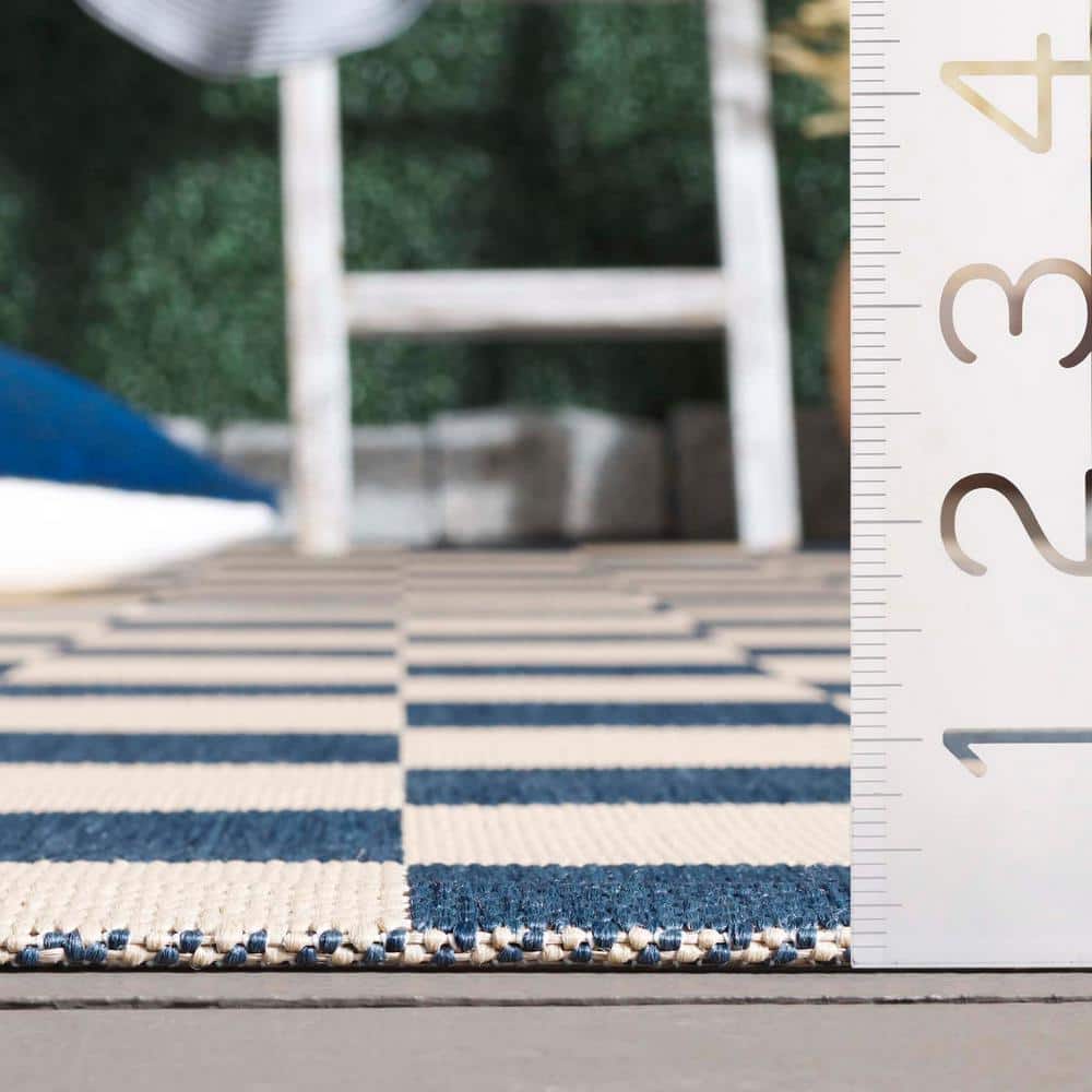 Blue and Beige Checkered Indoor/Outdoor Area Rug 4' x 5'7"