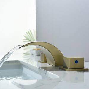 2-Handle Deck-Mount Roman Tub Faucet in Brushed Gold