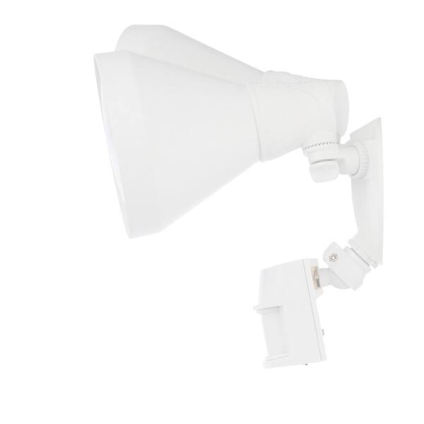 Defiant 110-Degree White Motion Activated Outdoor Flood Light DFI