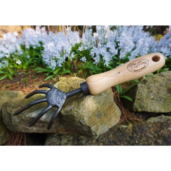 Short Handle Wood and Steel 5-Tine Garden Cultivator