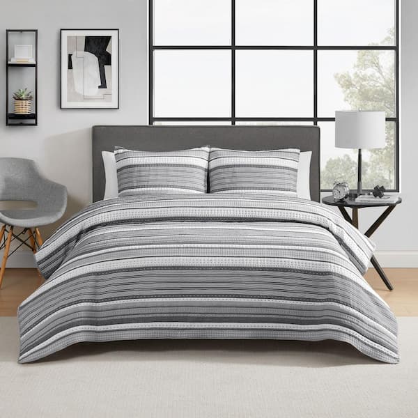 Avenida Stripe Grey 3-Piece All-Season Soft Woven Matelasse Jacquard Reversible Cotton Blend Quilt Set-King