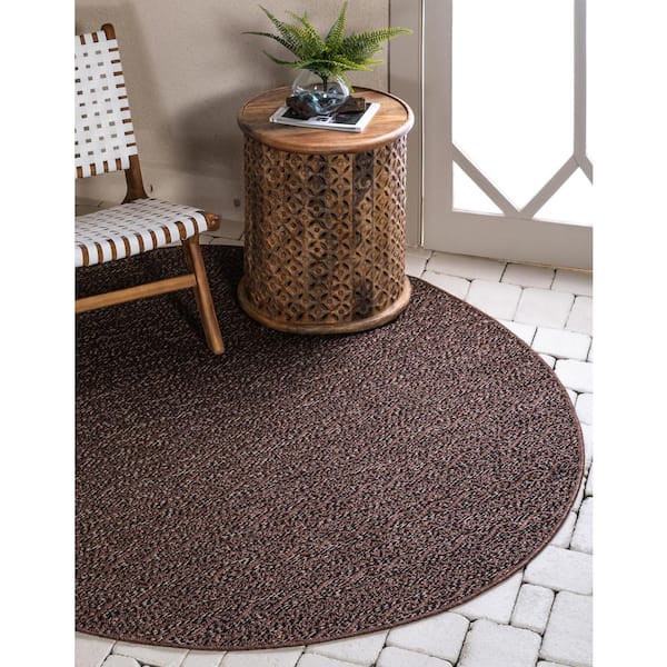 Outdoor Links Brown 6' 0 x 6' 0 Round Rug