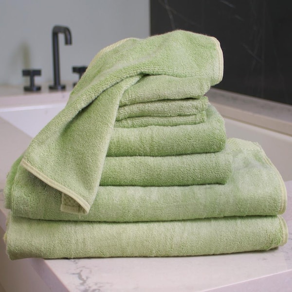 Luxury BAMBOO Bath Towel - Spa-Quality Softness, Resistant to Bacteria,  Odor and Mildew- Ordinary Cotton Towels - Indigo