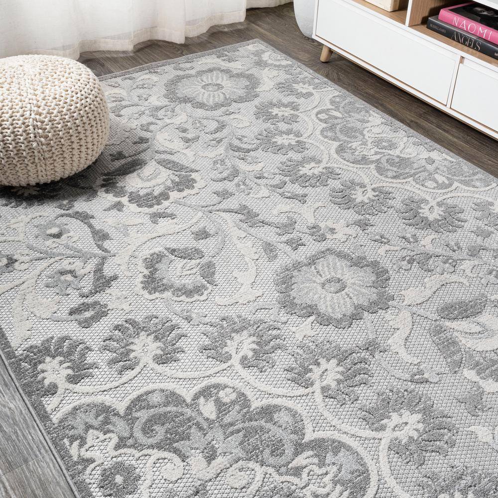 Modern Moroccan Medallion 4' x 6' Gray Synthetic Area Rug