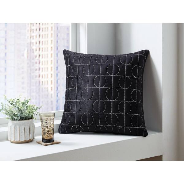 Kydner Black Geometric Polyester 22 in. X 22 in. Throw Pillow, Set of 4