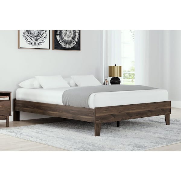 Signature DESIGN BY ASHLEY Calverson Brown Wood Frame Queen Platform Bed