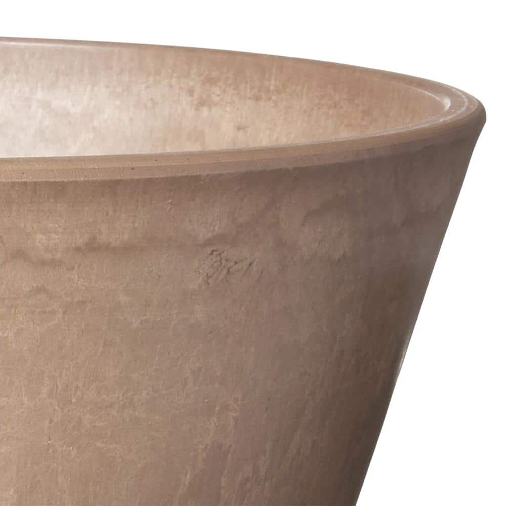 Taupe 10-Inch Recycled Plastic Bulb Pan Planter