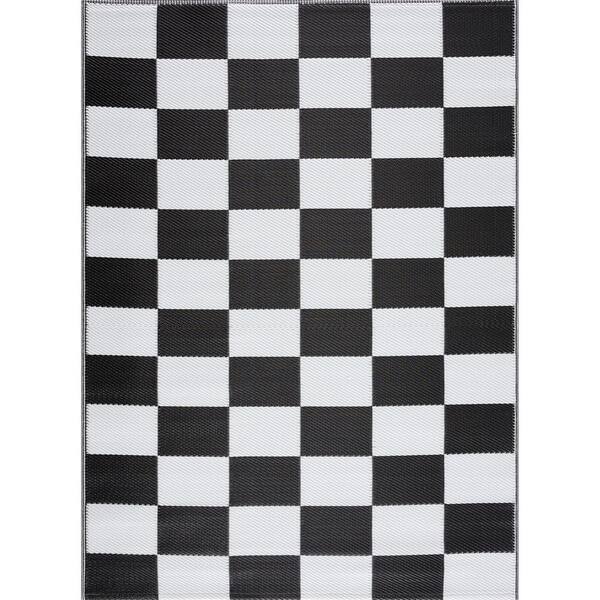 California Black and White 5 ft. x 7 ft. Reversible Indoor/Outdoor Recycled, Plastic, Weather, Water, Stain, Fade