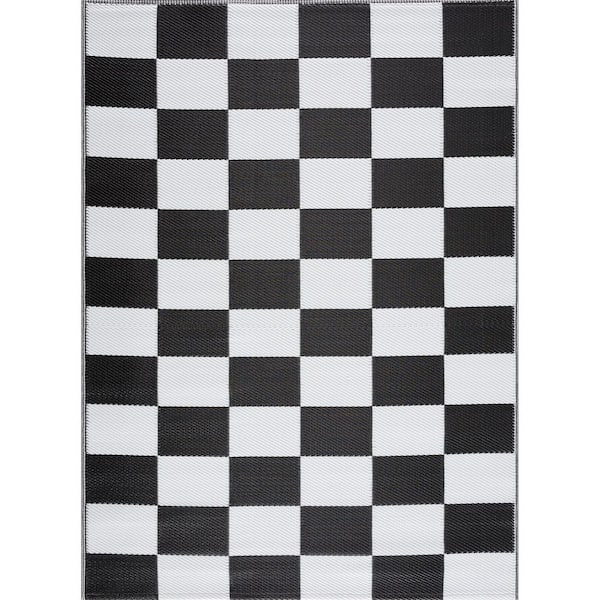 California Black and White 6 ft. x 9 ft. Reversible Indoor/Outdoor Recycled, Plastic, Weather, Water, Stain, Fade