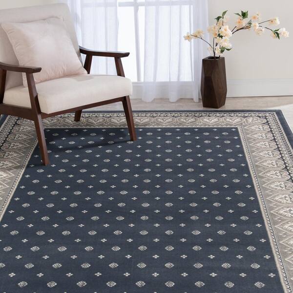 Kurdamir Fleur de Lis Shade/Chalk 9 in. x 33 in. Polypropylene Stair Tread Cover