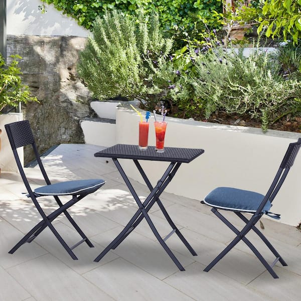 https://images.thdstatic.com/productImages/5f38d0aa-f945-4a7b-84ba-91c143d89bf5/svn/outdoor-dining-chair-cushions-sznc-n04-blue-31_600.jpg
