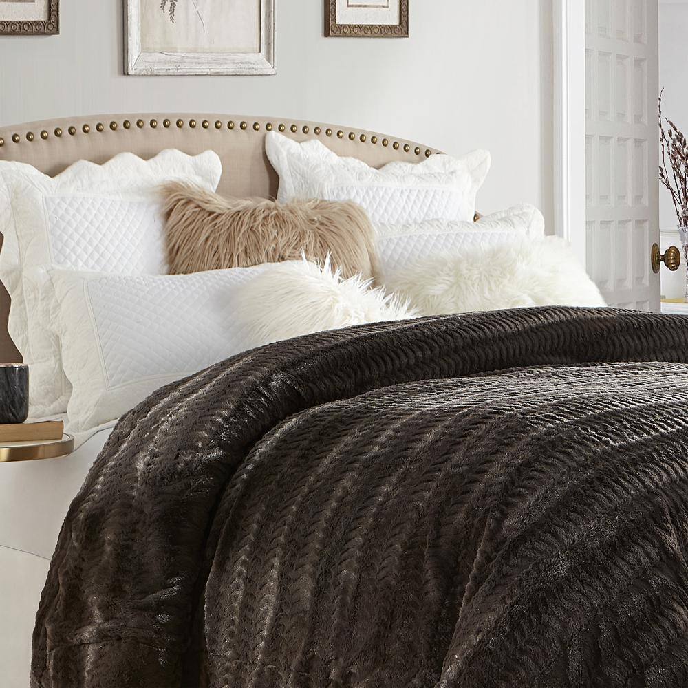 Twin Reversible Sherpa Faux Fur Blanket in Luxurious Colors
