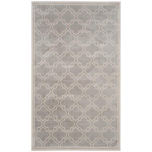 SAFAVIEH Amherst Light Gray/Ivory 6 ft. x 9 ft. Geometric Quatrefoil Area Rug
