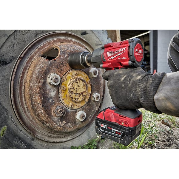 Milwaukee M18 FUEL Gen-2 18V Li-Ion Brushless Cordless Mid Torque 1/2 in. Impact Wrench w/Friction Ring & SAE Socket Set (19-Pc)