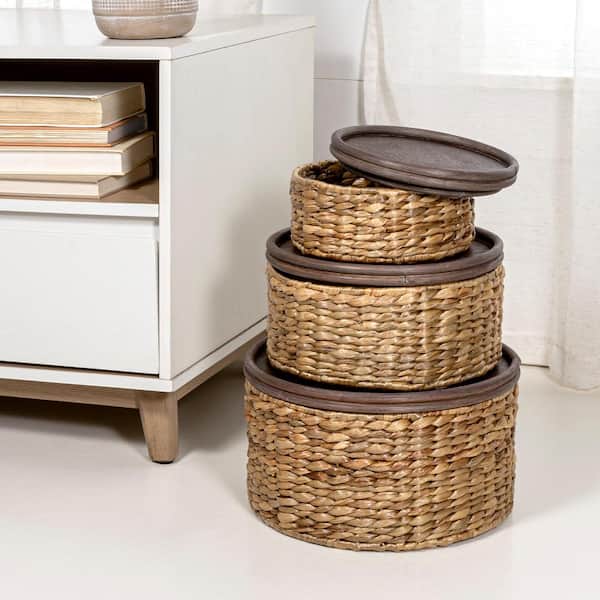 Gouda Southwestern Hand-Woven Hyacinth Circular Nesting Baskets with Wood Lids, Natural (Set of 3)