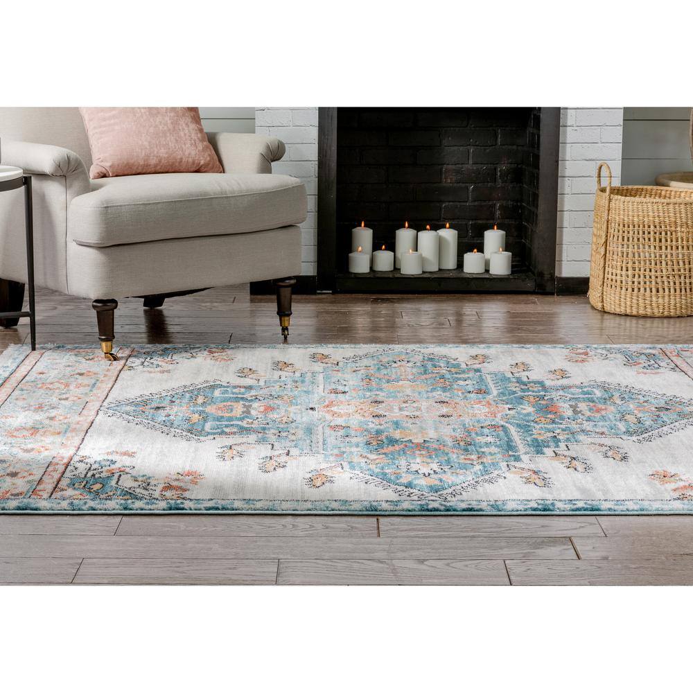Oriental Blue Synthetic 5' x 7' Easy-Care Stain-Resistant Area Rug