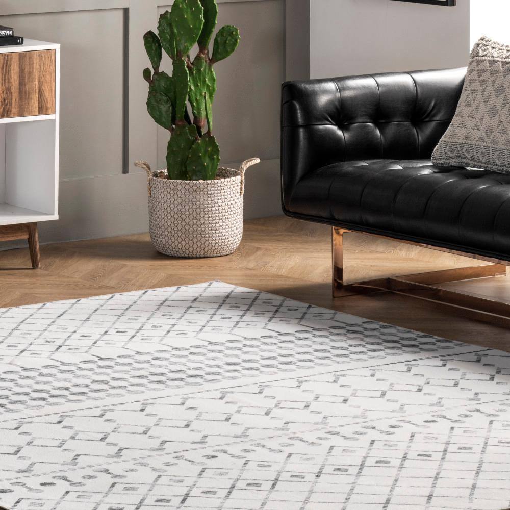 Gray Moroccan Pattern Washable Synthetic Area Rug, 6' Square