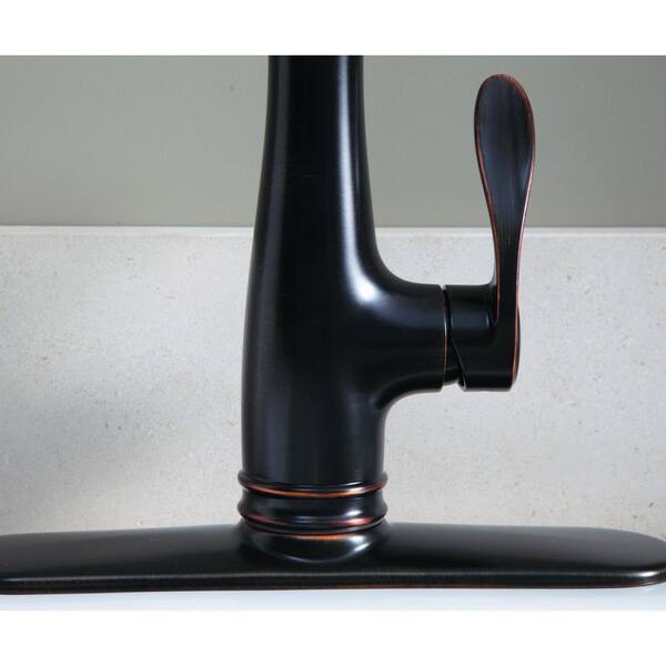 KOHLER Bellera Single-Handle Pull-Down Sprayer Kitchen Faucet with DockNetik and Sweep Spray in Oil-Rubbed Bronze