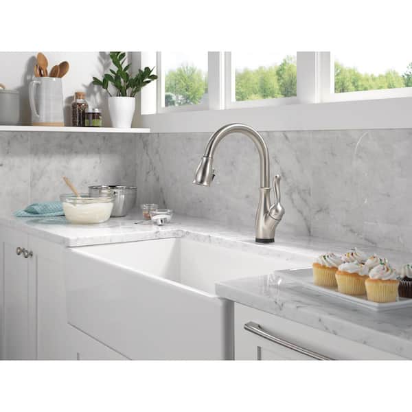Delta Leland Touch2O with Touchless Technology Single Handle Pull