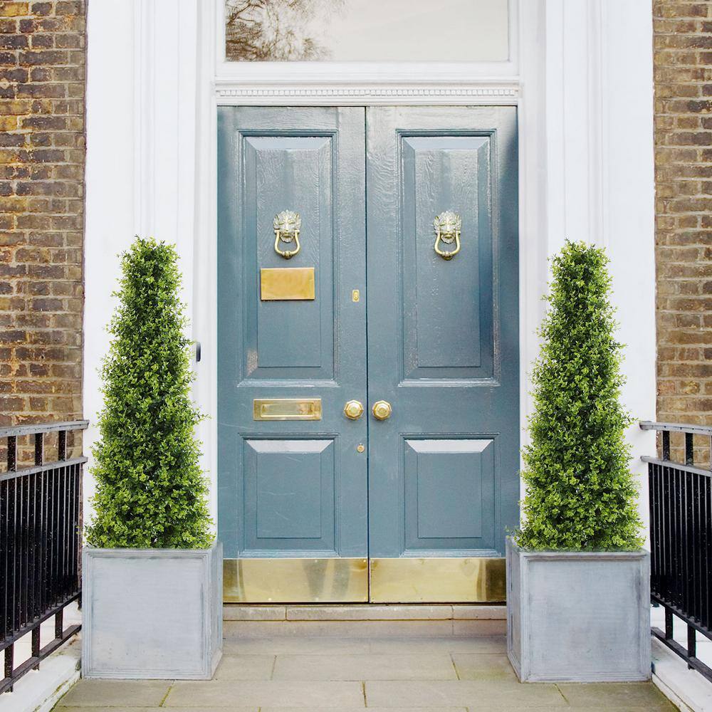 48'' Green Plastic Boxwood Topiary Trees in Black Pots