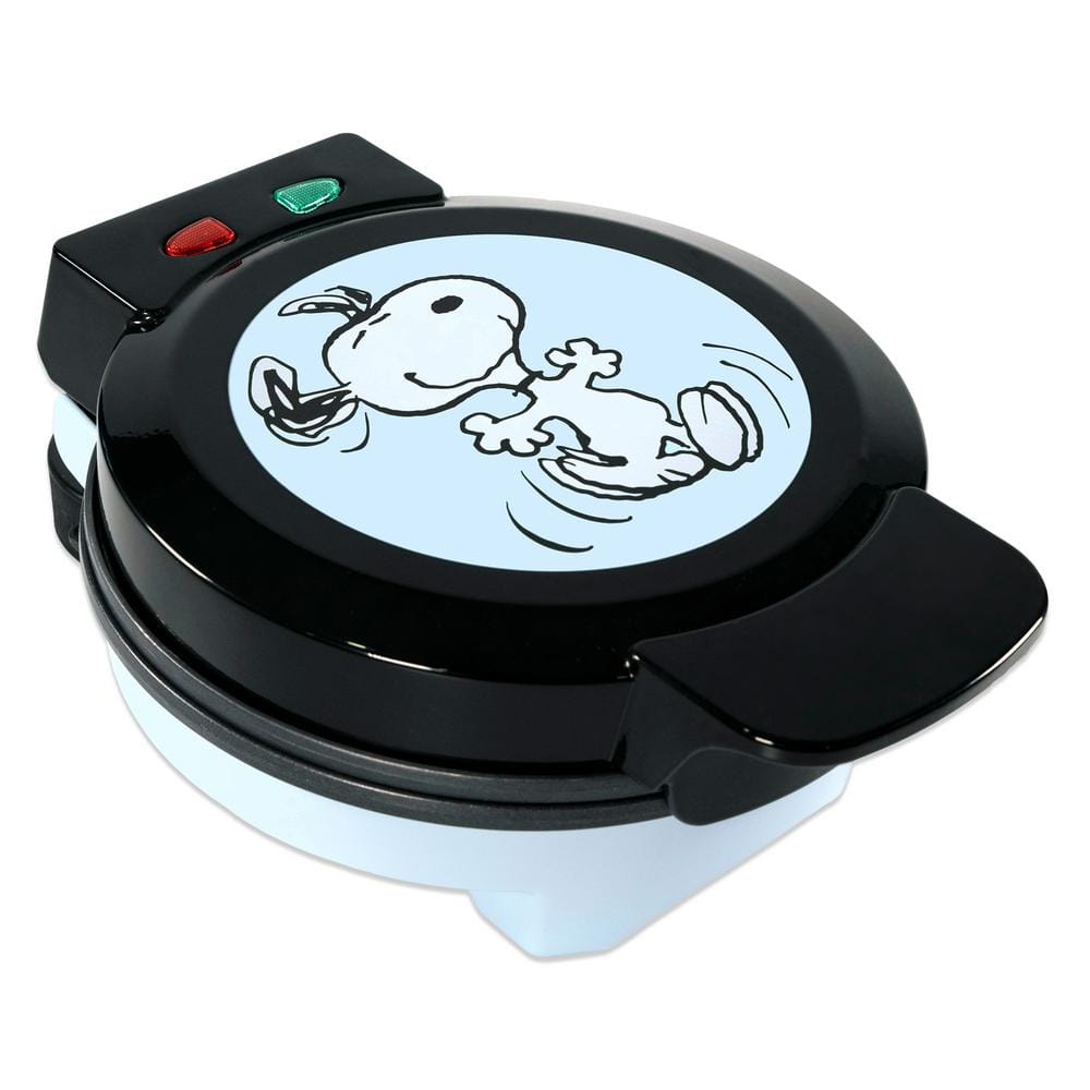 Uncanny Brands Peanuts 900 W Snoopy Black American Round Waffle Maker