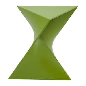 Randolph 15.75 in. Triangle Accent End Table with Plastic Talbrtop Lightweight Side Table in Green (Set of 4)
