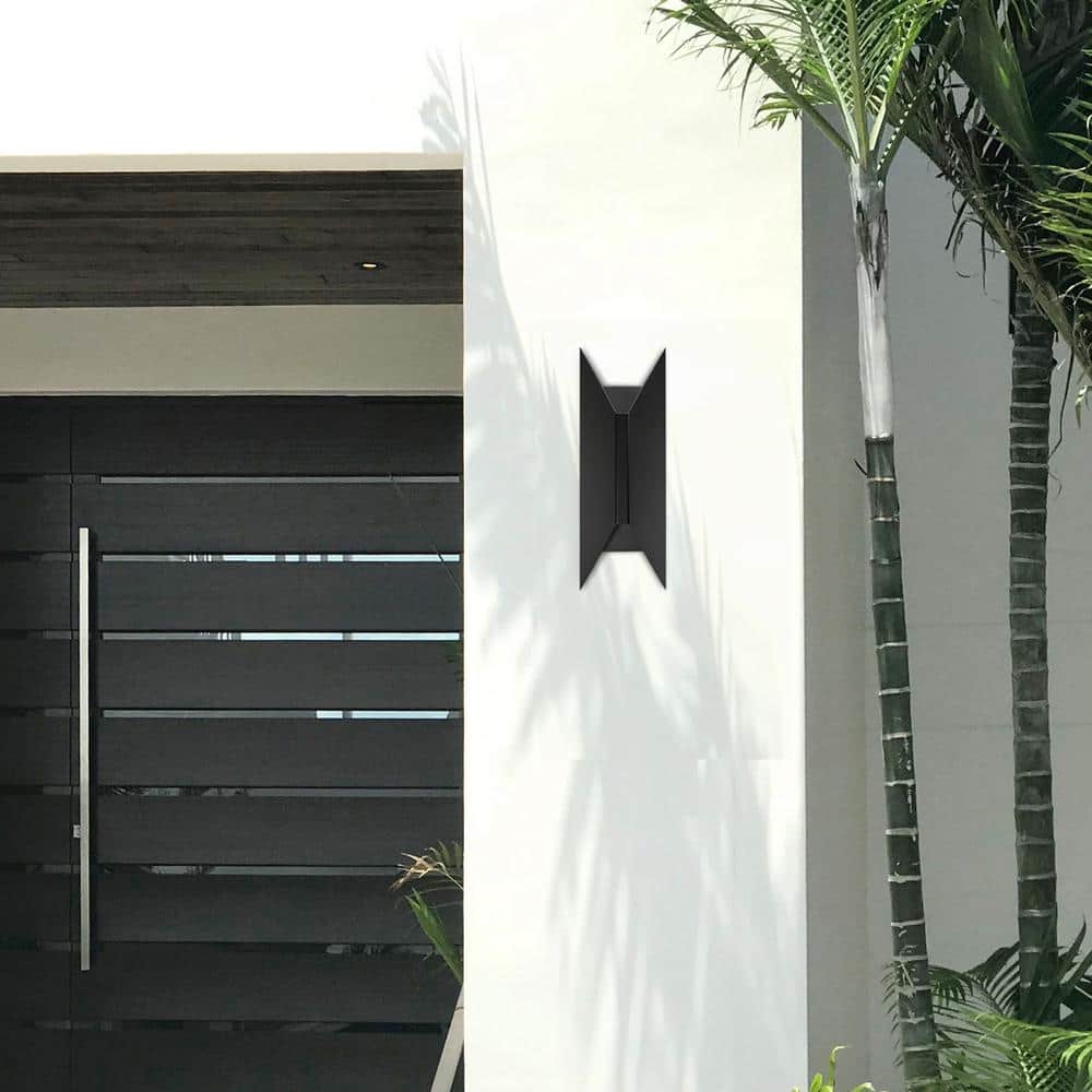 Black Matte LED Outdoor Wall Sconce with Tunable White Light