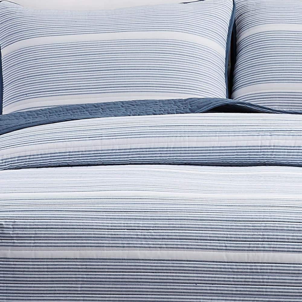Niari Blue Cotton Twin XL Reversible Quilt Set