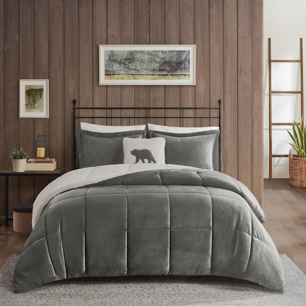 Woolrich Alton 4-Piece Charcoal/Ivory Full/Queen Plush to Sherpa Down Alternative Comforter Set