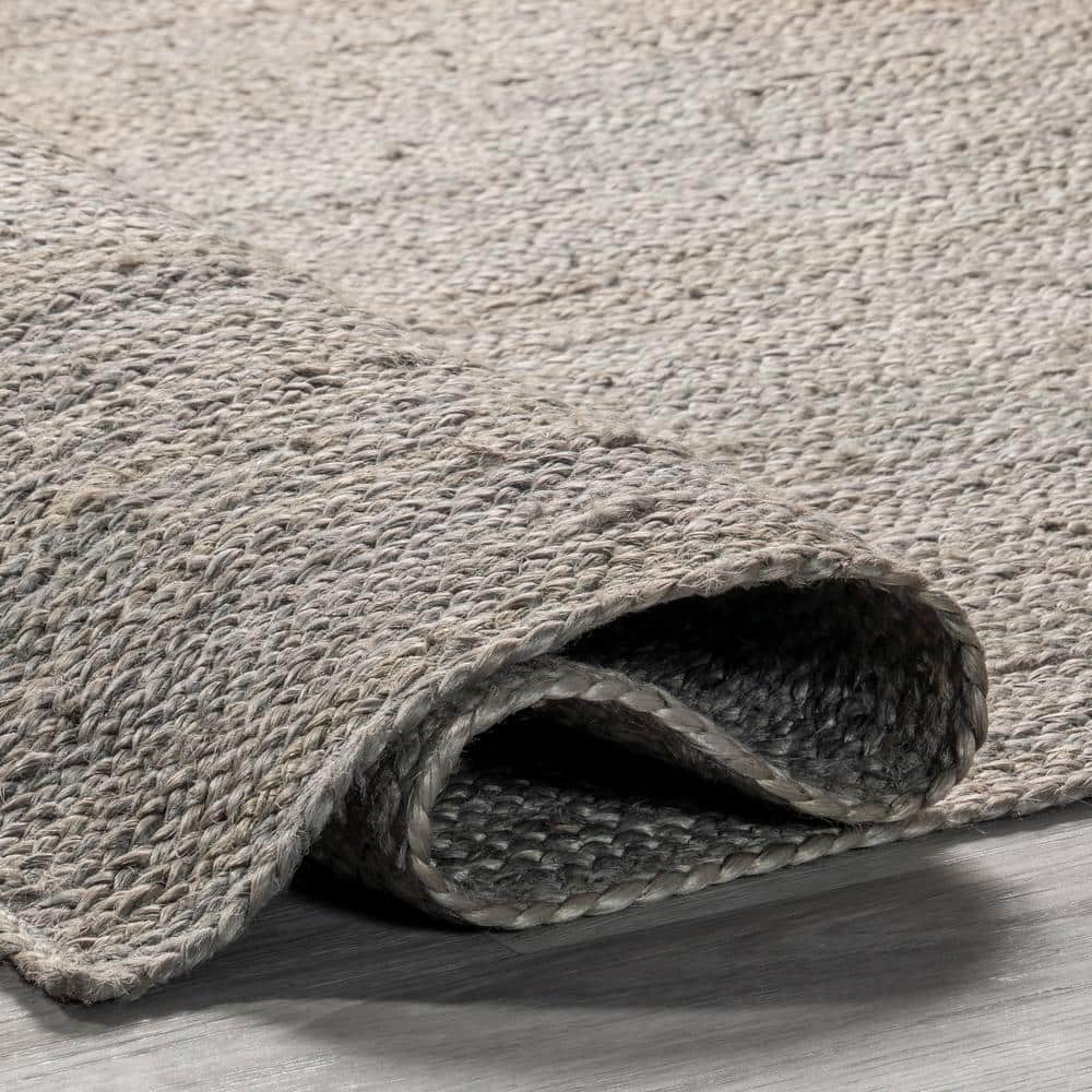 Gray 4' x 6' Hand Woven Jute Farmhouse Area Rug