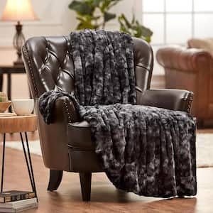 Wolf Charcoal Faux Fur Polyester Double Sided Oversized Throw Blanket, 60 x 80 in.